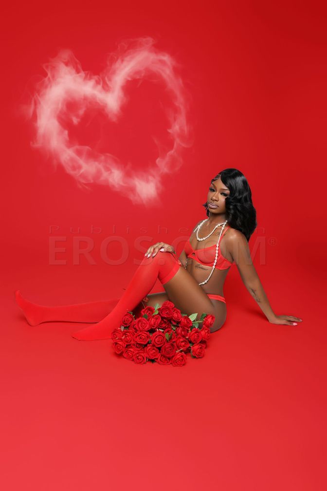Nina Chanel — photo 1