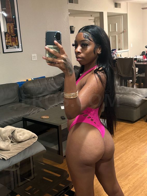 Alexis — photo 1