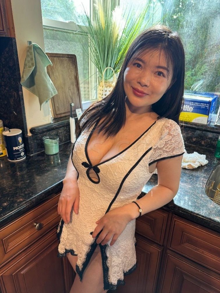 Angela — photo 1