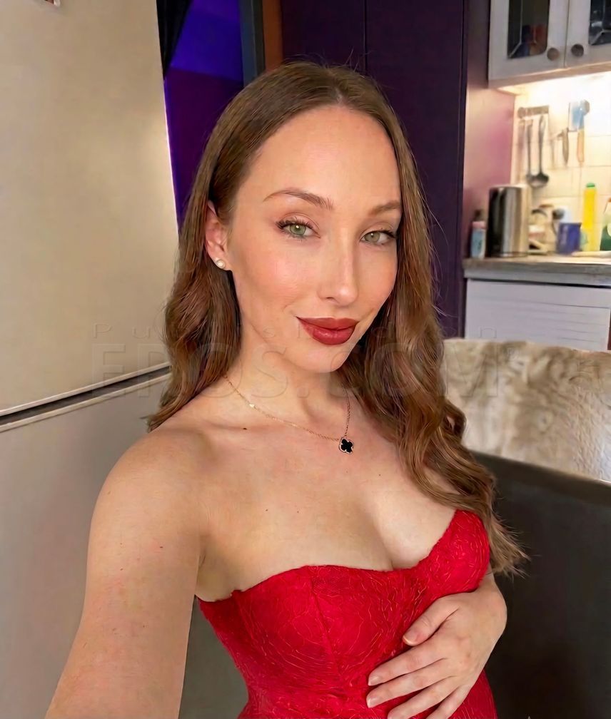 Rebecca rose — photo 1