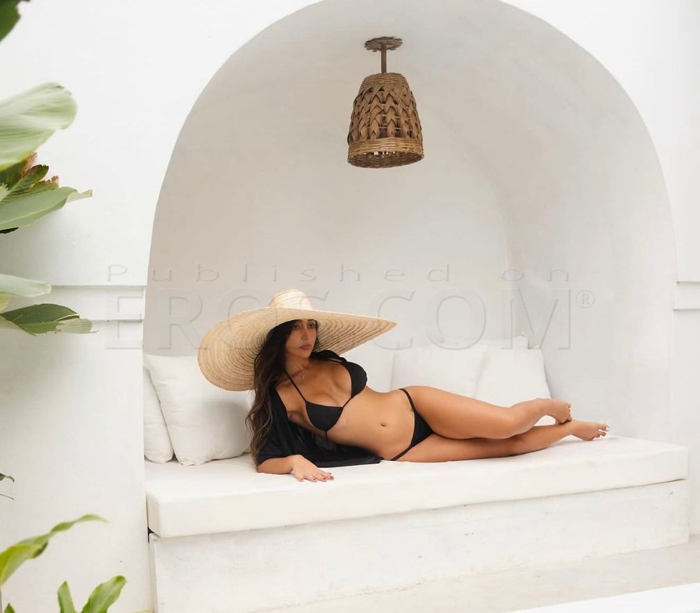 Juliana — photo 1