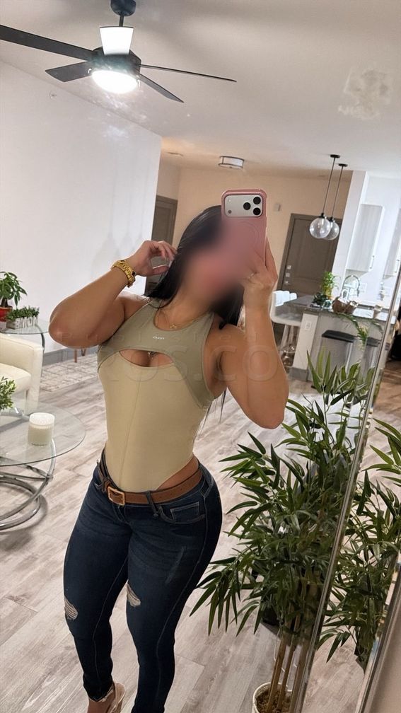 Selena — photo 2