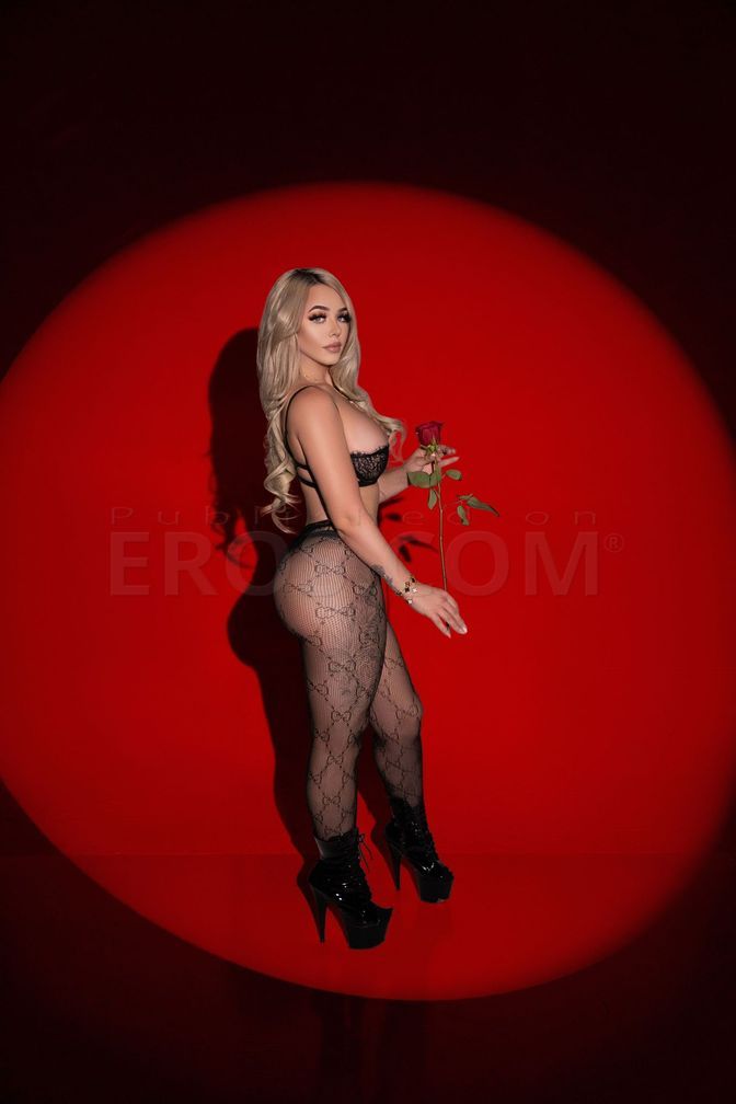 Jade — photo 1