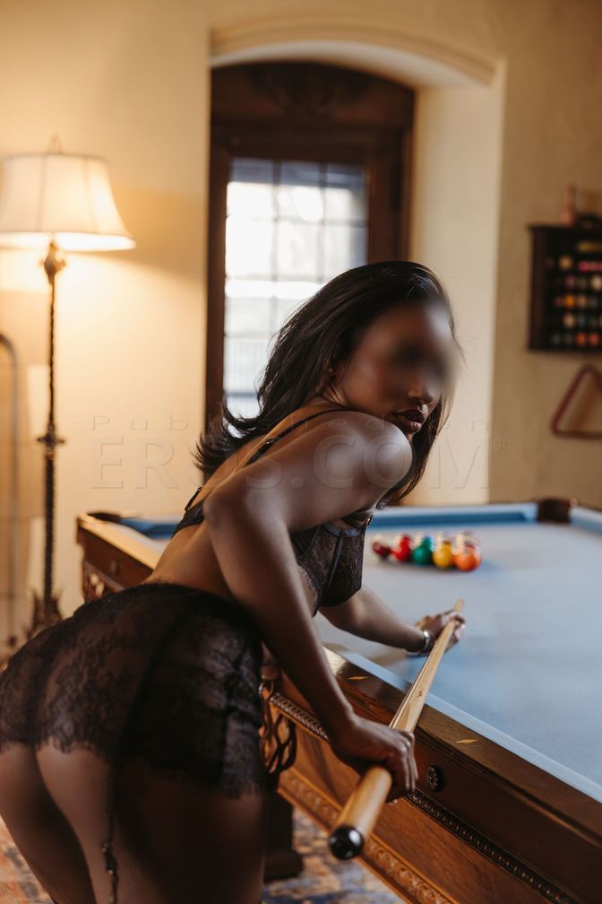 Ayla Moore — photo 4