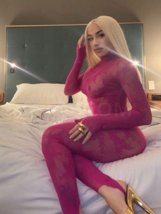Mia