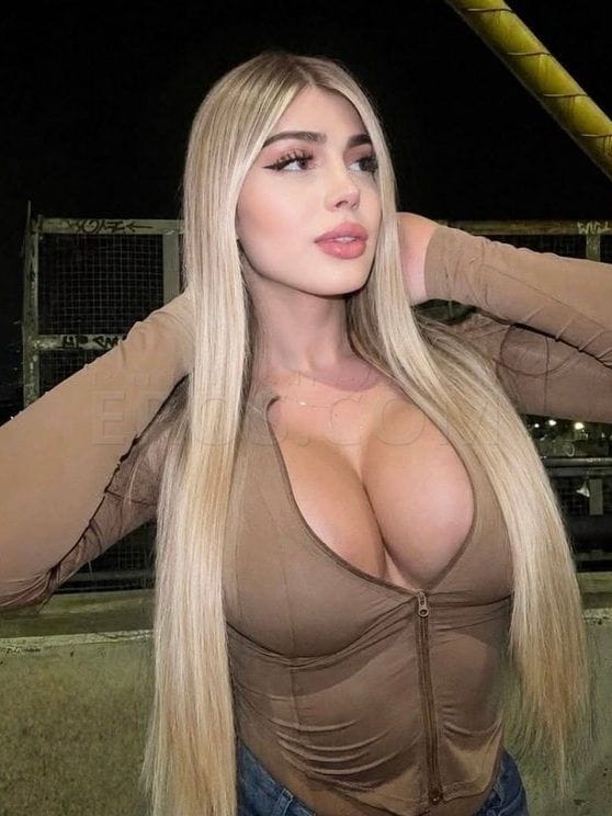 Melany in Los Angeles