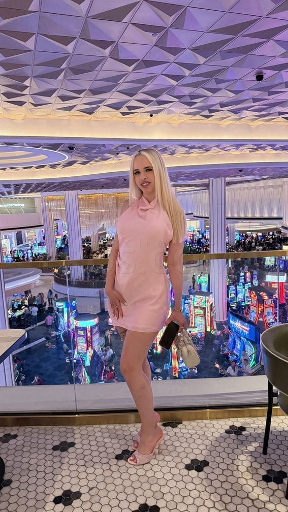 Lexi — photo 6