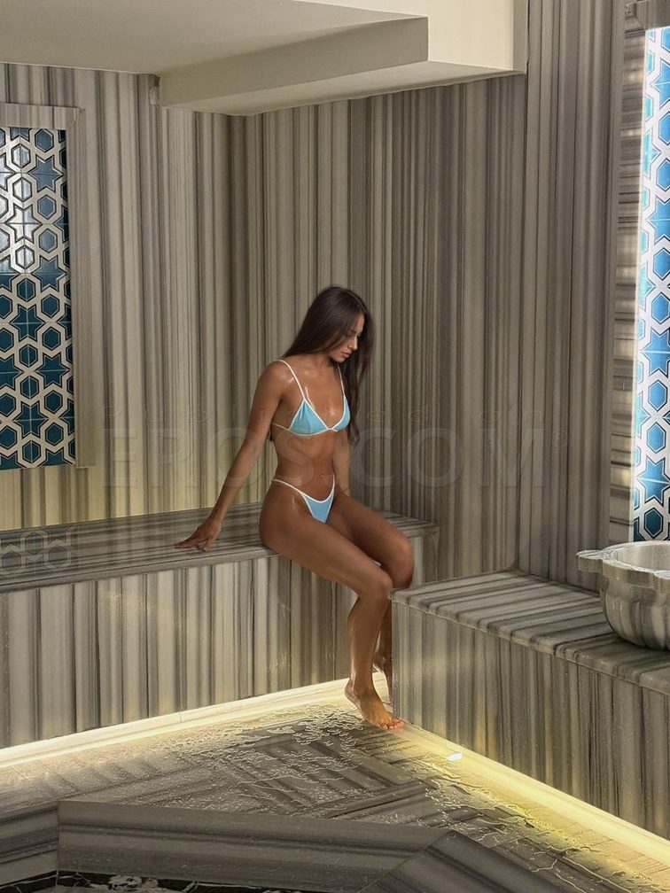 Top rated model — photo 6