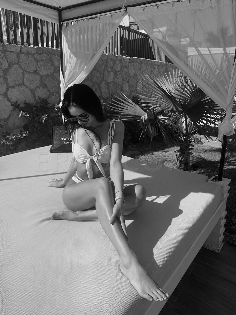 Top rated model — photo 5