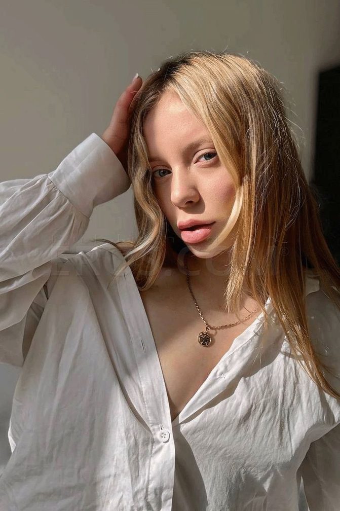 Elizabeth — photo 3