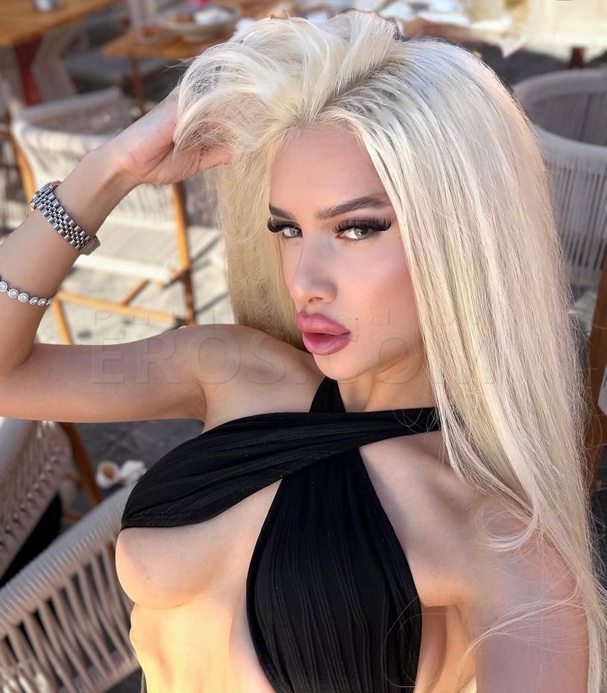 Sarah — photo 1