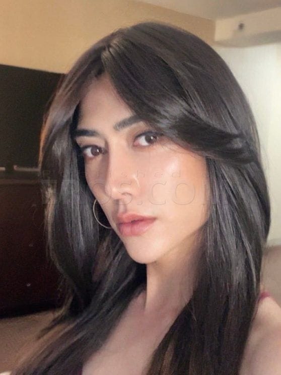 TS VictoriaGoldDesire