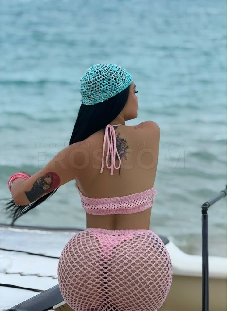 Khloe — photo 3