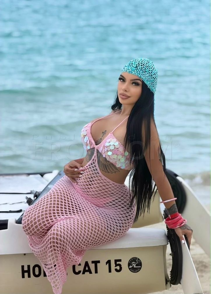 Khloe — photo 1