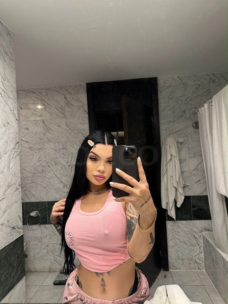 Khloe — photo 7