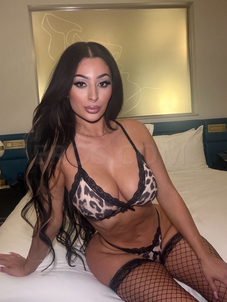 Nicole — photo 2