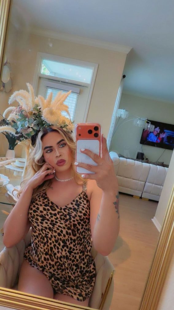 Mia — photo 8