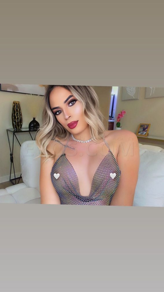 Mia — photo 3