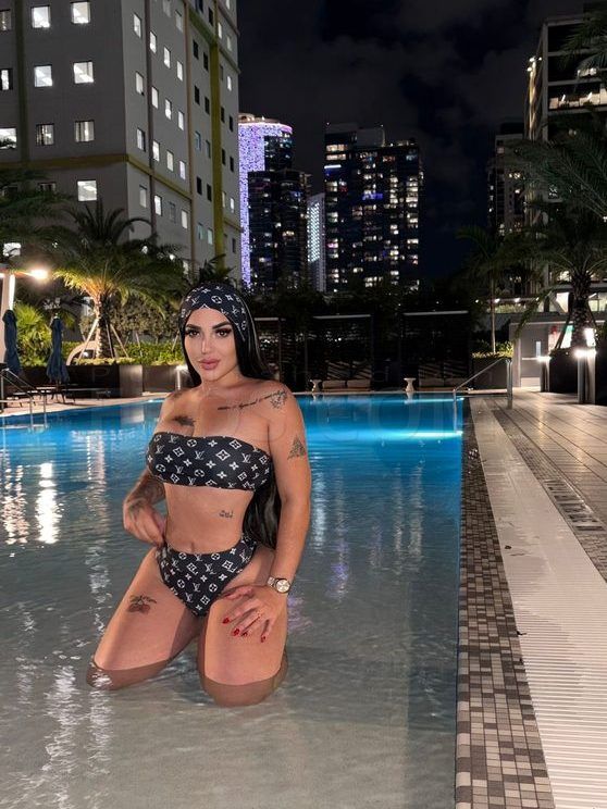 Mia