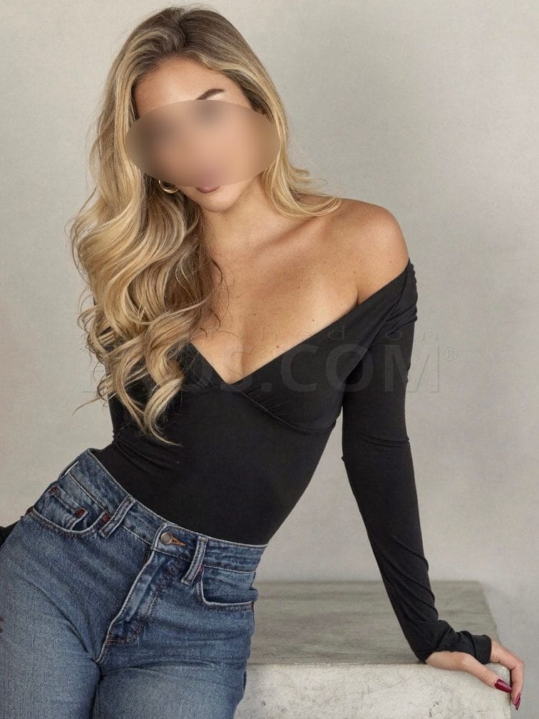 Riley Rose — photo 3