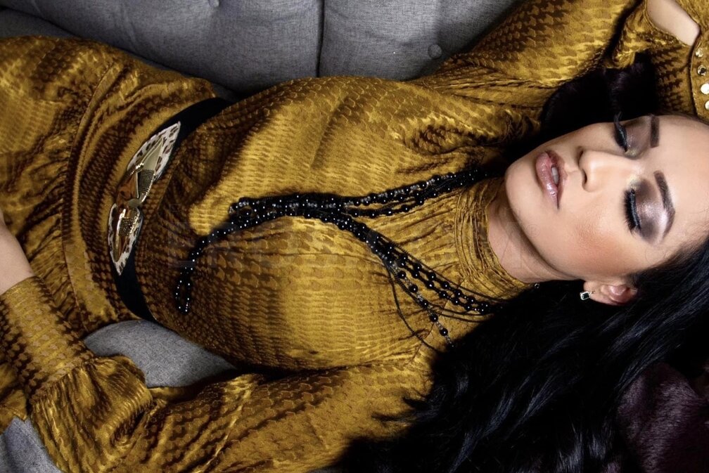 Adult Super Star Jessica Fox