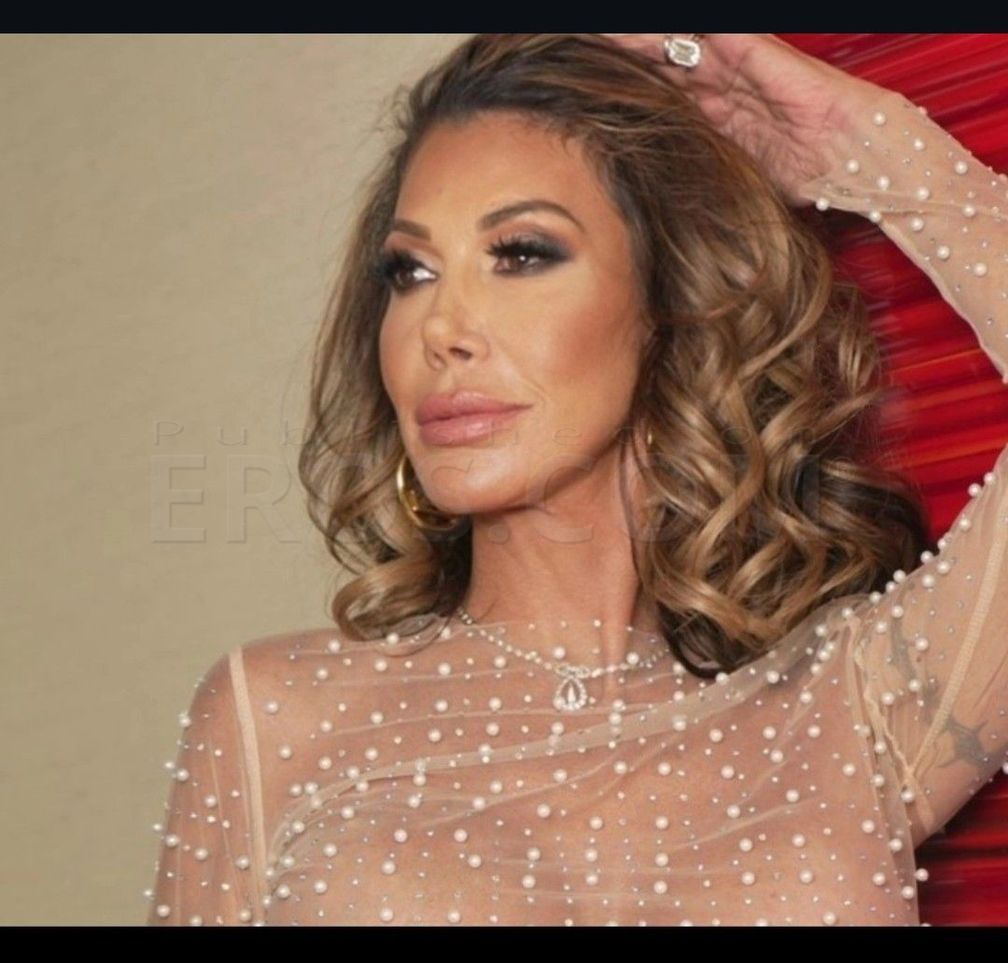 Lovely Lorena De Leon