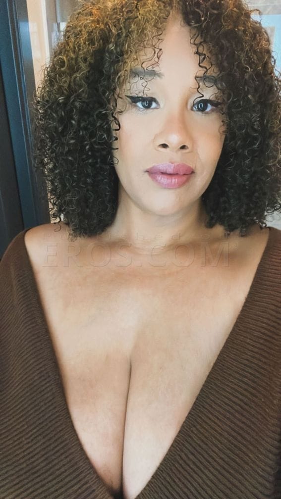 Camile Jones — photo 4
