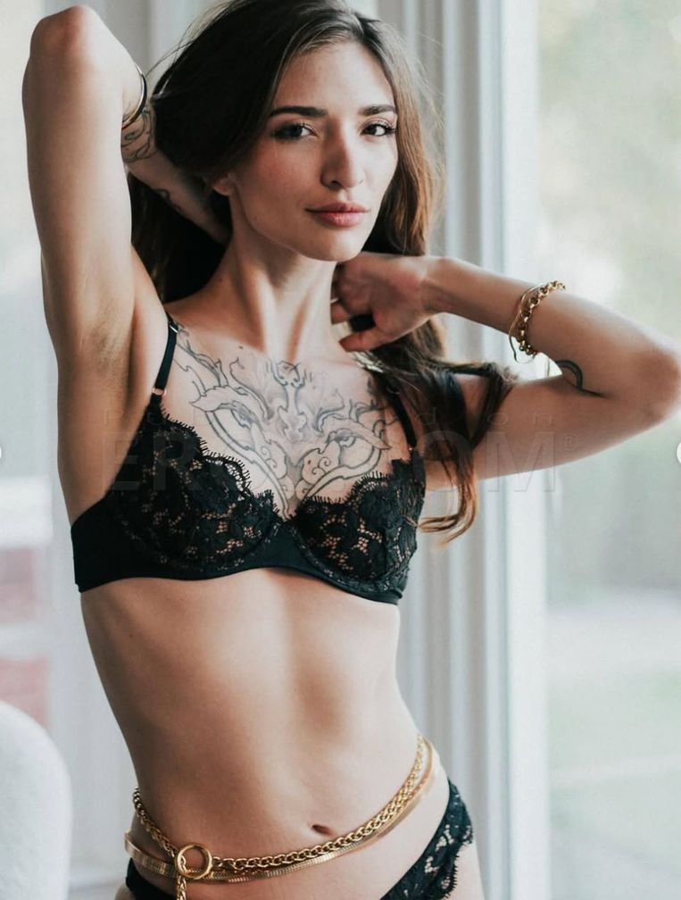 model Mitchelle — photo 1