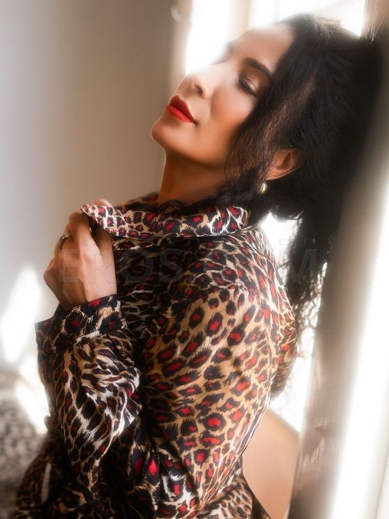 CMT Natalia Knight