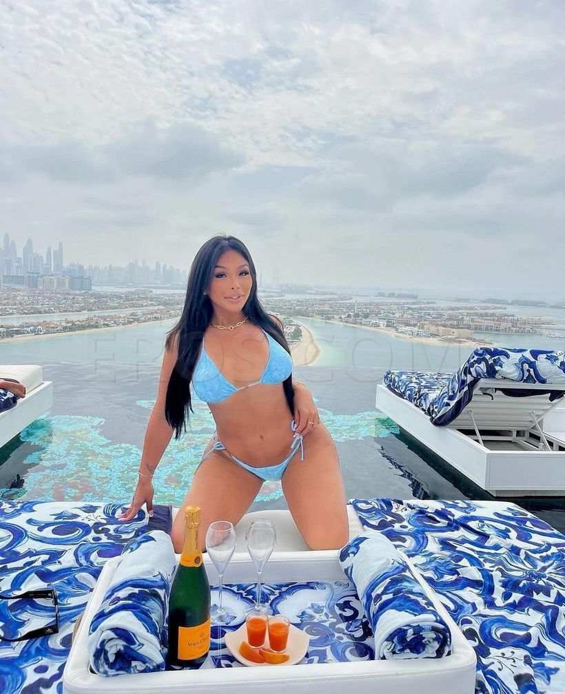 VIP Jaslyn Lee