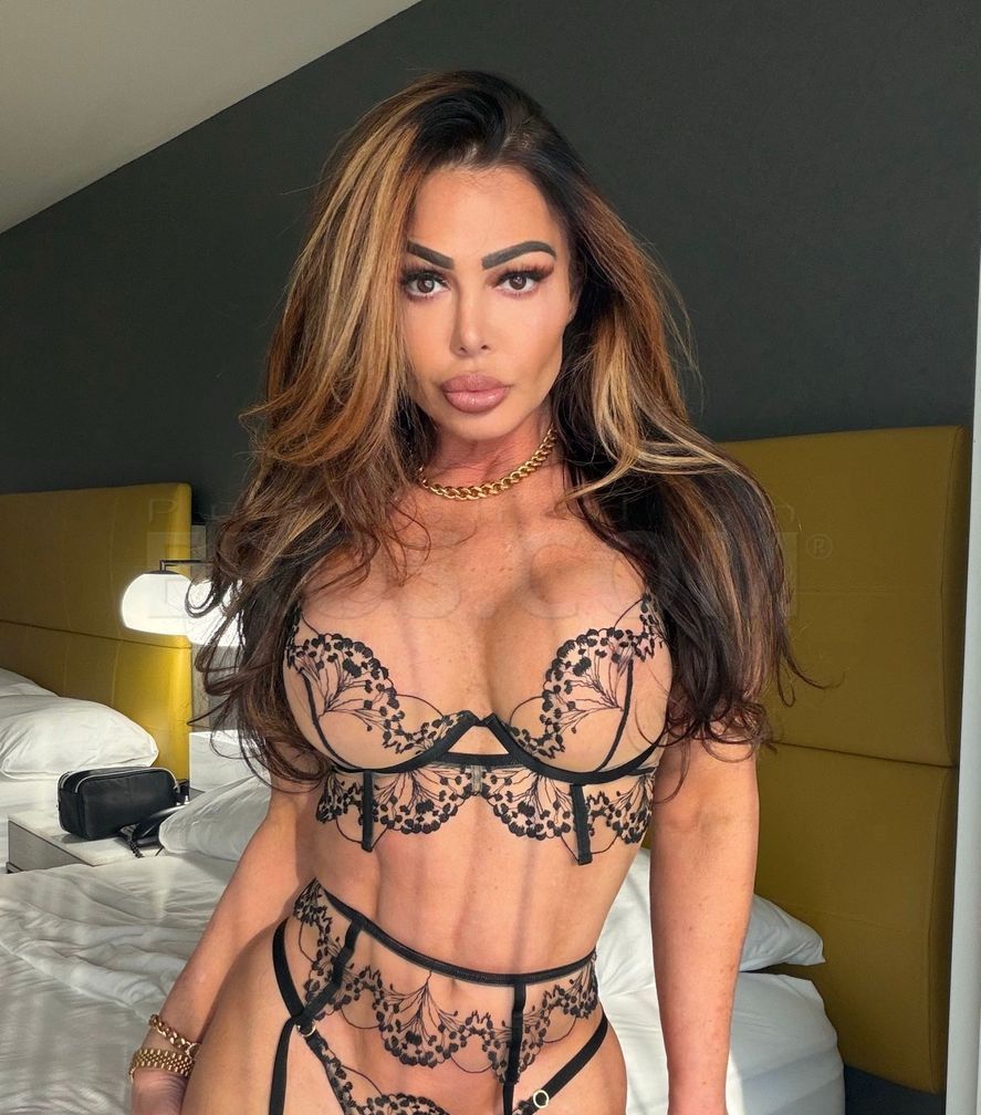 Porn Star Legend Nina Dolci — photo 5
