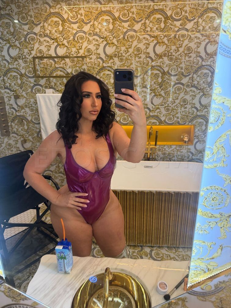 Vanessa Blake — photo 4