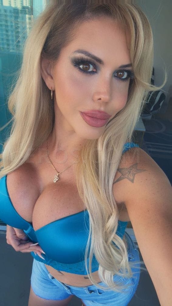 Martina in Brentwood