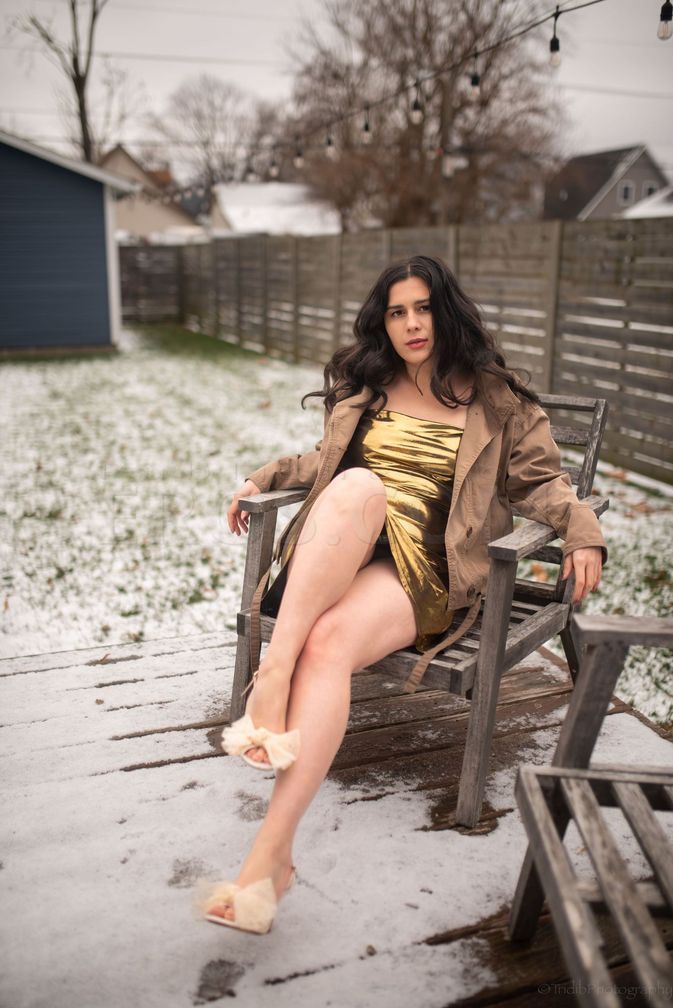 Miss Rose Bee Gold — photo 3
