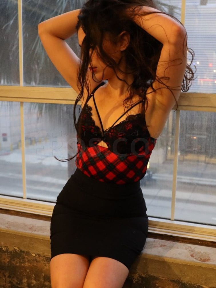 Miss Rose Bee Gold — photo 1