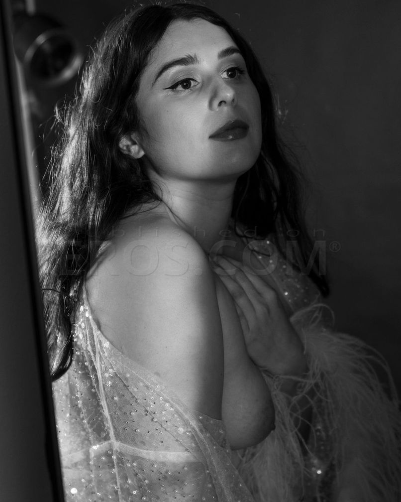 Miss Rose Bee Gold — photo 4