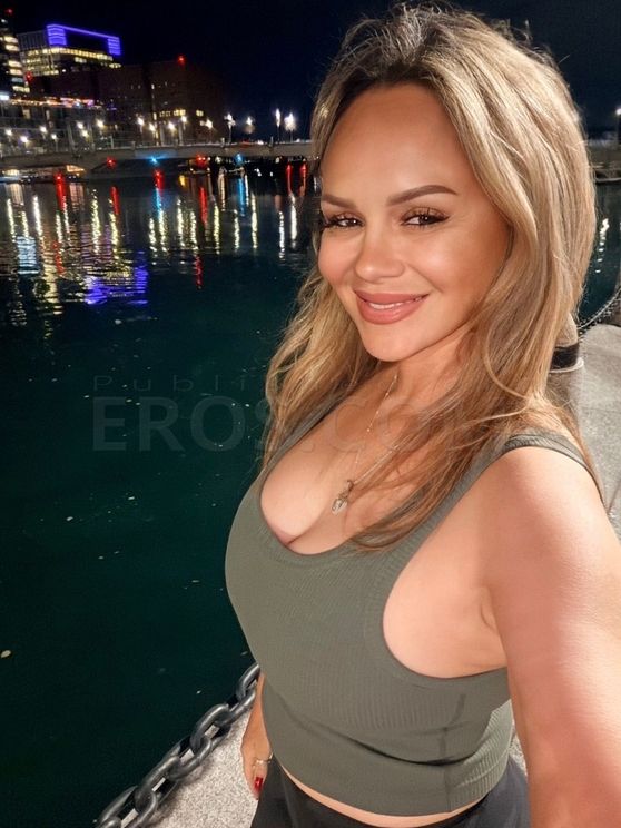 Ashleyy