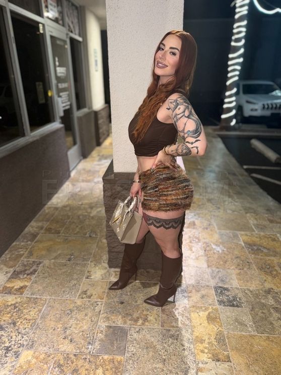 Pawg Emily