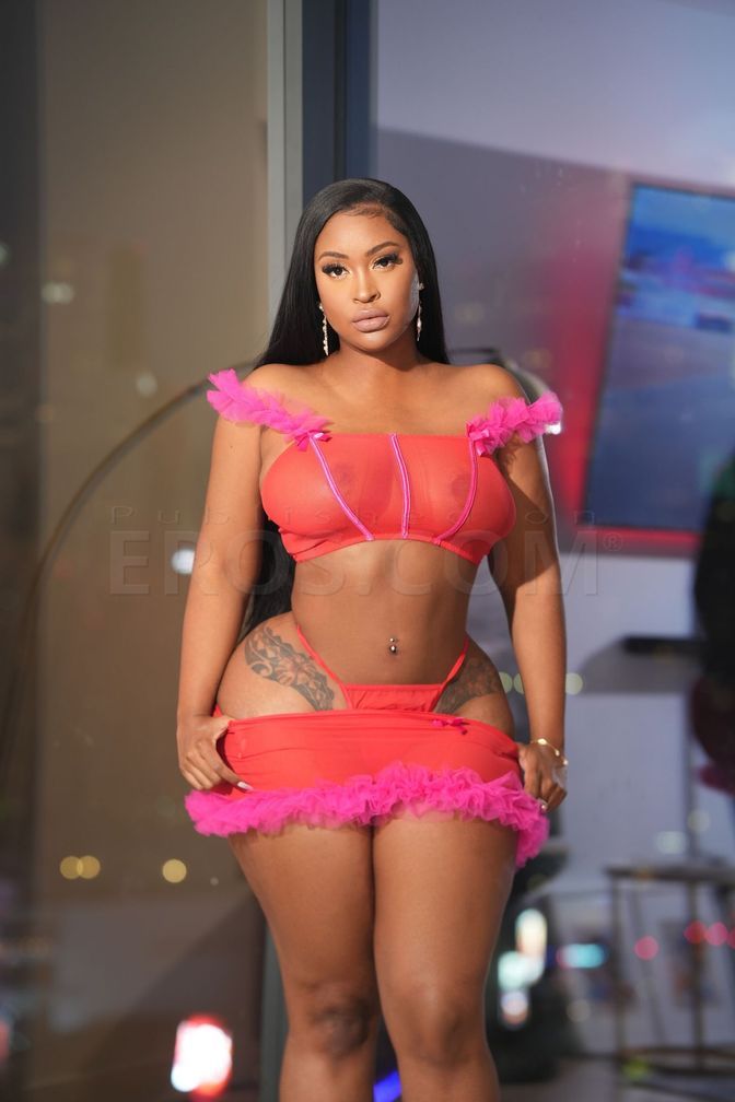 Top influencer Bianca Sheer