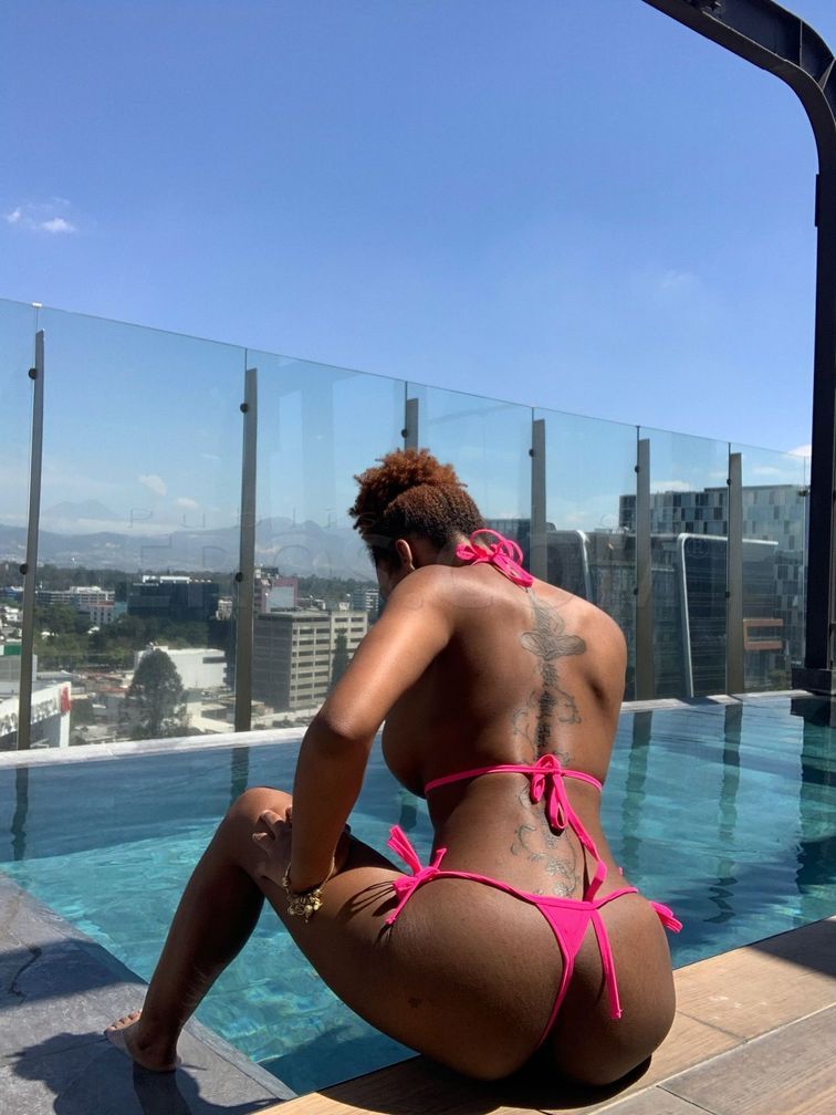 Superstar Lacey London