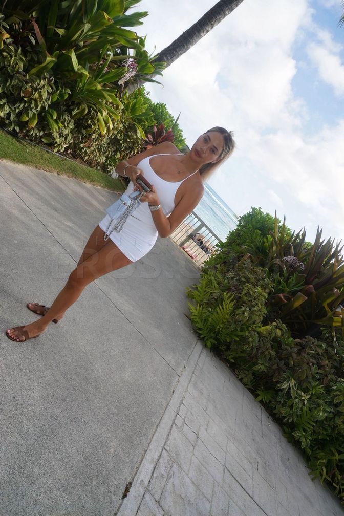 Alexa Banks — photo 2