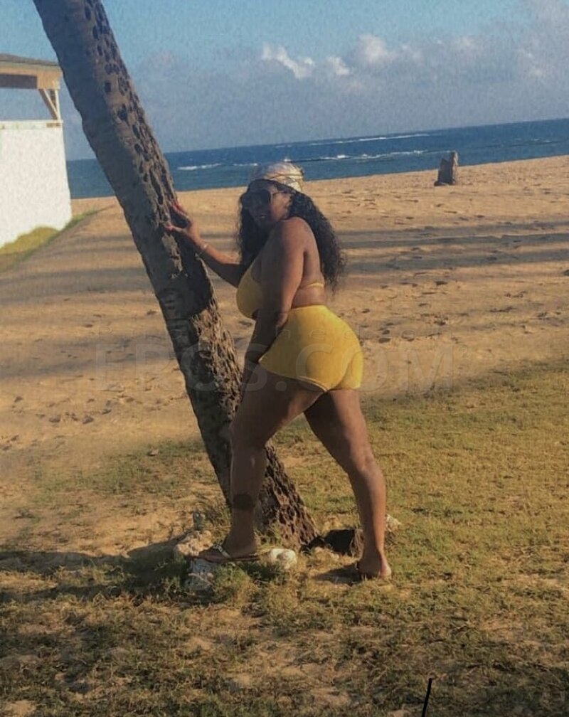 Kymmie Kurves-Waltham-Screening