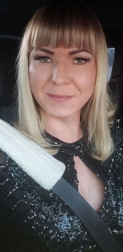 Laura — photo 6