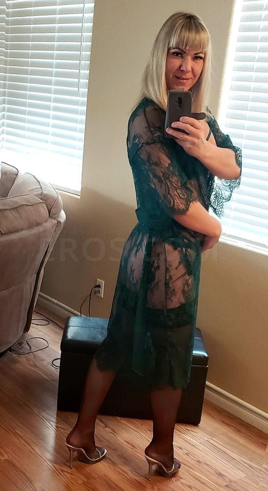 Laura — photo 9