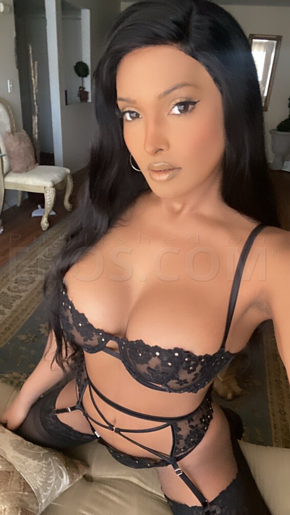 Courtney — photo 3