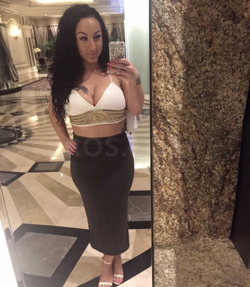 Brianna — photo 1
