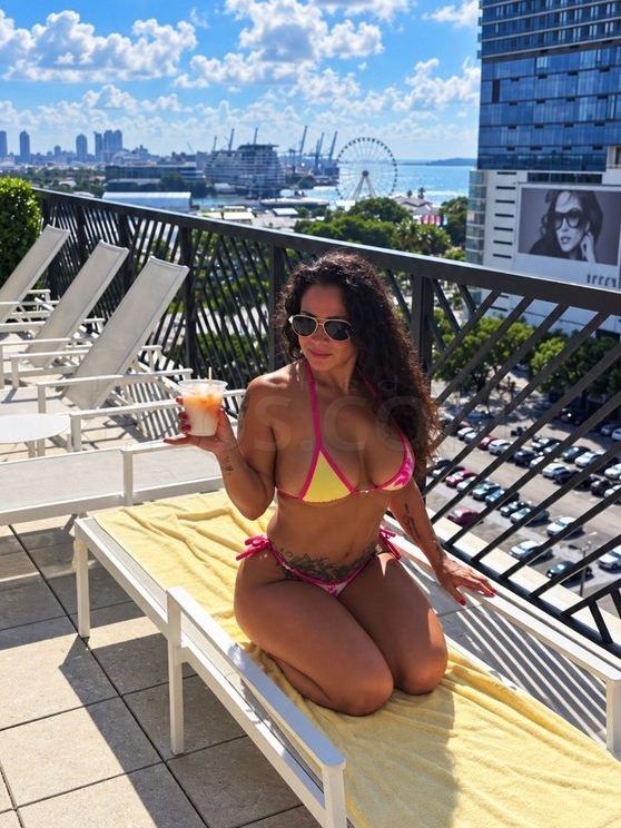 Roxy Santana
