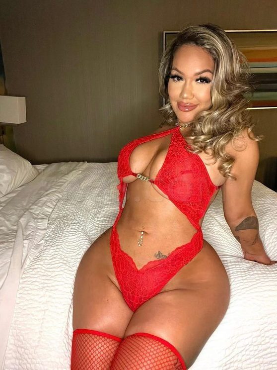 Victoria Lyn