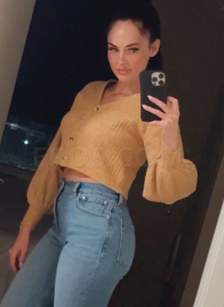 Beautiful Enticing Bella