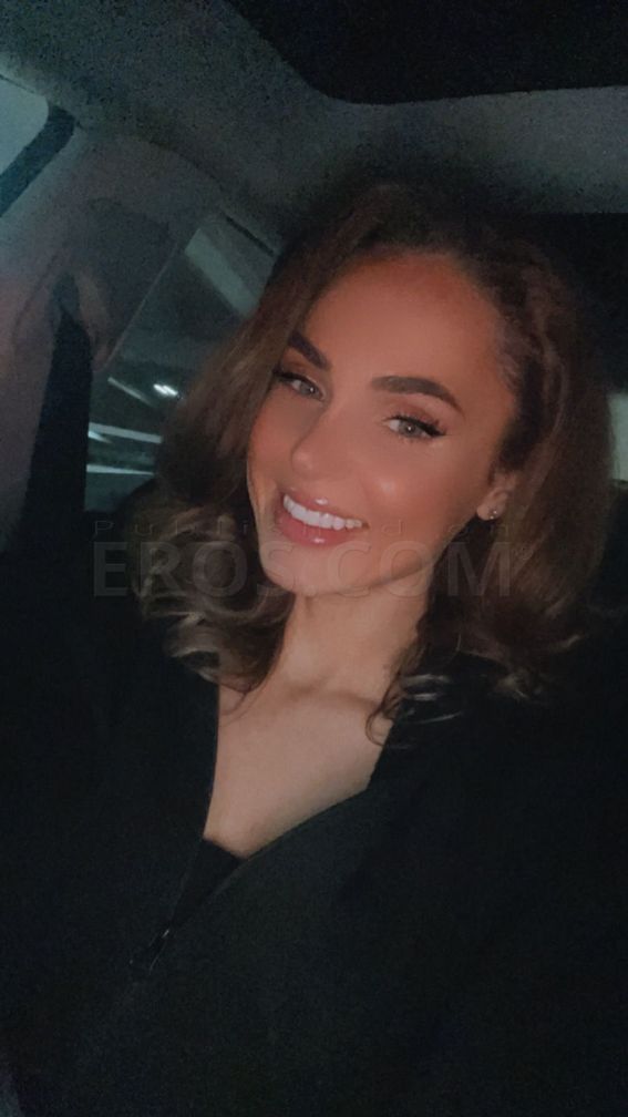 Beautiful Enticing Bella